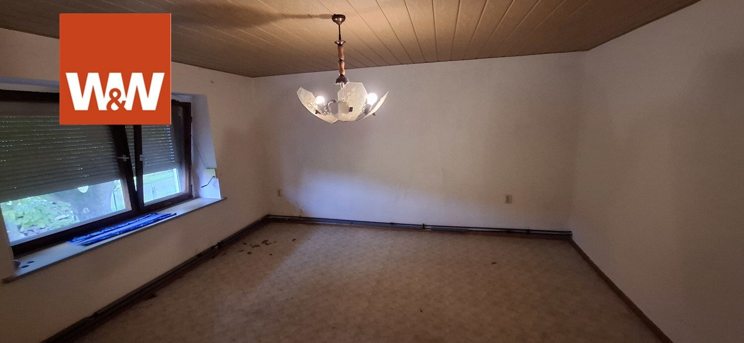 Immobilienangebot - Königshain - Alle - Dreiseitenhof in Königshain mit 16 ha Landwirtschaftsfläche und 11 ha Wald
