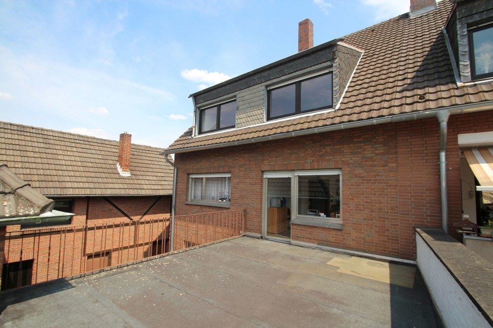 Immobilienangebot - Köln/ Roggendorf - Alle - Hofanlage mit Ein- Zweifamilienhaus und vielen Nebengebäuden zum Ausbau und individueller Nutzung.
