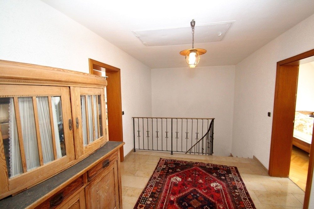 Immobilienangebot - Köln/ Roggendorf - Alle - Hofanlage mit Ein- Zweifamilienhaus und vielen Nebengebäuden zum Ausbau und individueller Nutzung.
