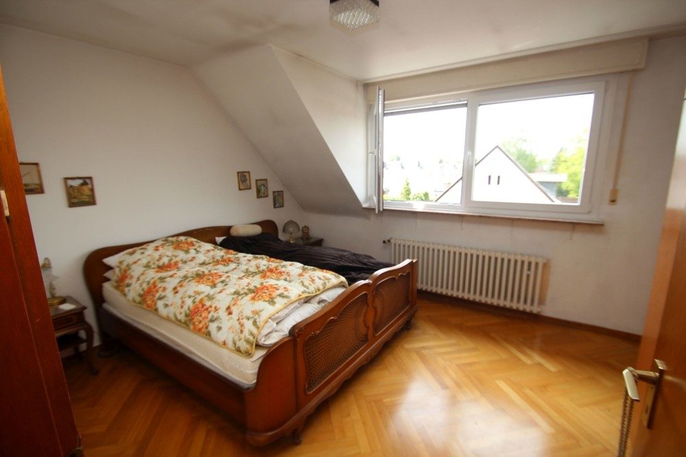 Immobilienangebot - Köln/ Roggendorf - Alle - Hofanlage mit Ein- Zweifamilienhaus und vielen Nebengebäuden zum Ausbau und individueller Nutzung.