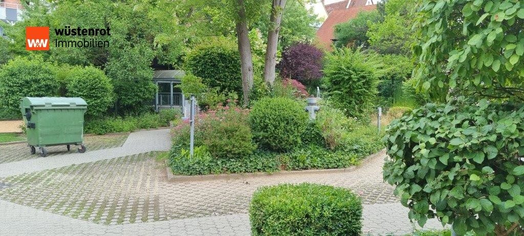 Immobilienangebot - Hersbruck - Alle - Ladenfläche mit 623 m² + 192 m² Lagerflächen
und 19 TG-Stellplätzen, in City Lage, zu verkaufen