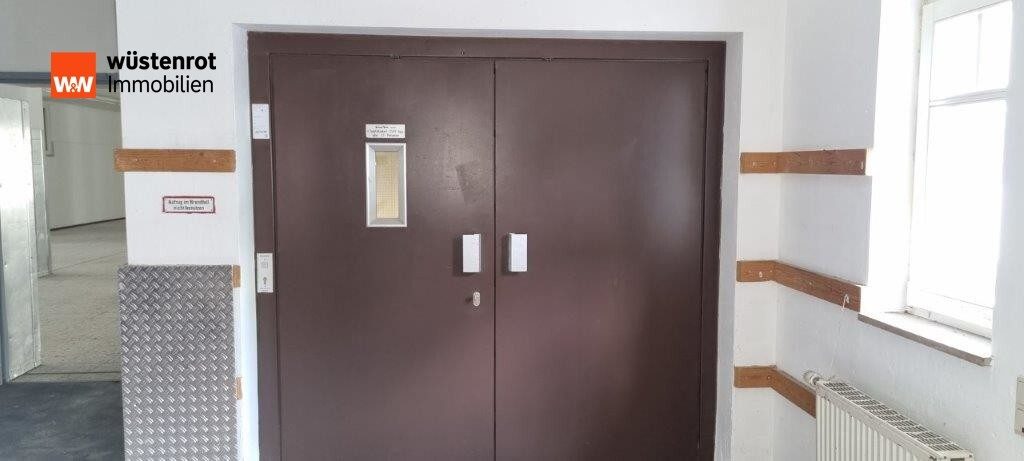 Immobilienangebot - Hersbruck - Alle - Ladenfläche mit 623 m² + 192 m² Lagerflächen
und 19 TG-Stellplätzen, in City Lage, zu verkaufen