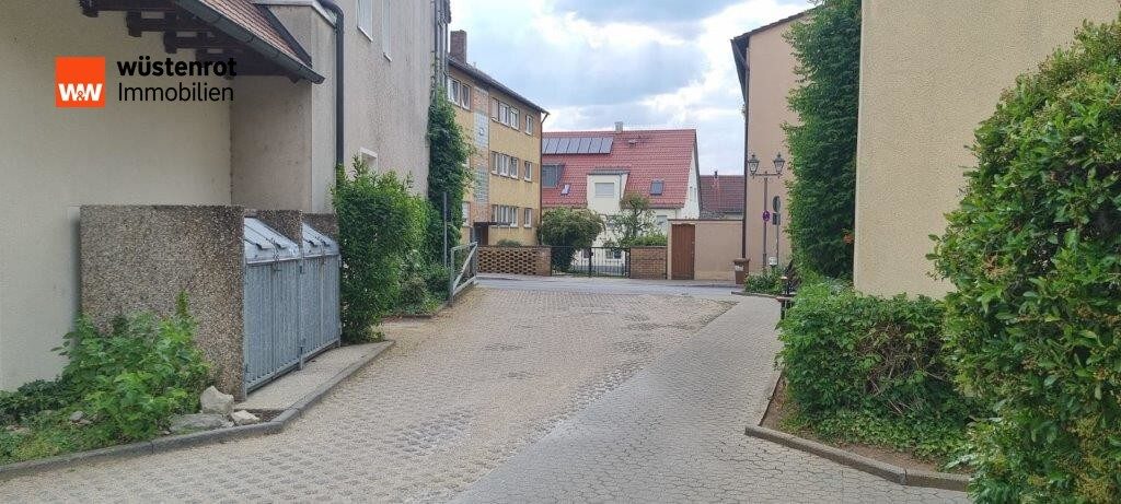 Immobilienangebot - Hersbruck - Alle - Ladenfläche mit 623 m² + 192 m² Lagerflächen
und 19 TG-Stellplätzen, in City Lage, zu verkaufen