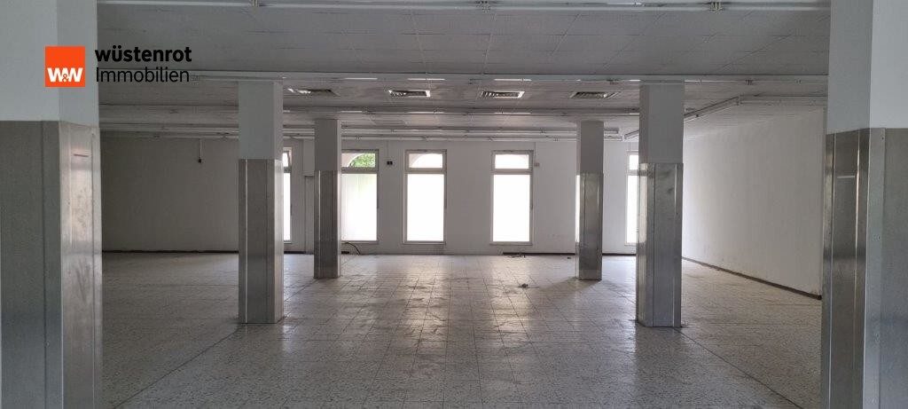 Immobilienangebot - Hersbruck - Alle - Ladenfläche mit 623 m² + 192 m² Lagerflächen
und 19 TG-Stellplätzen, in City Lage, zu verkaufen
