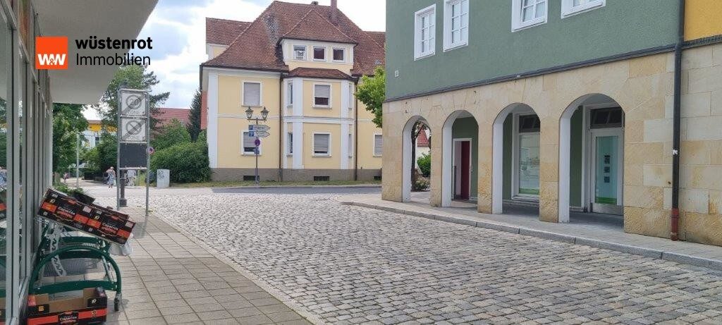 Immobilienangebot - Hersbruck - Alle - Ladenfläche mit 623 m² + 192 m² Lagerflächen
und 19 TG-Stellplätzen, in City Lage, zu verkaufen