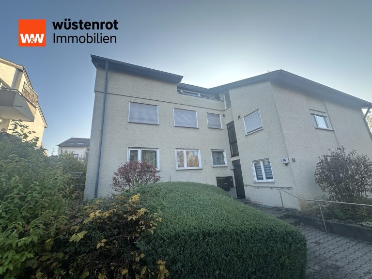 Immobilienangebot - Stuttgart / Weilimdorf - Alle - Schöne 3,5-Zimmerwohnung mit Balkon, Garage und Stellplatz in begehrter Lage von S-Weilimdorf