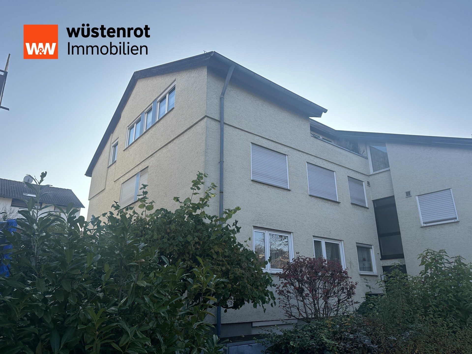 Immobilienangebot - Stuttgart / Weilimdorf - Alle - Schöne 3,5-Zimmerwohnung mit Balkon, Garage und Stellplatz in begehrter Lage von S-Weilimdorf