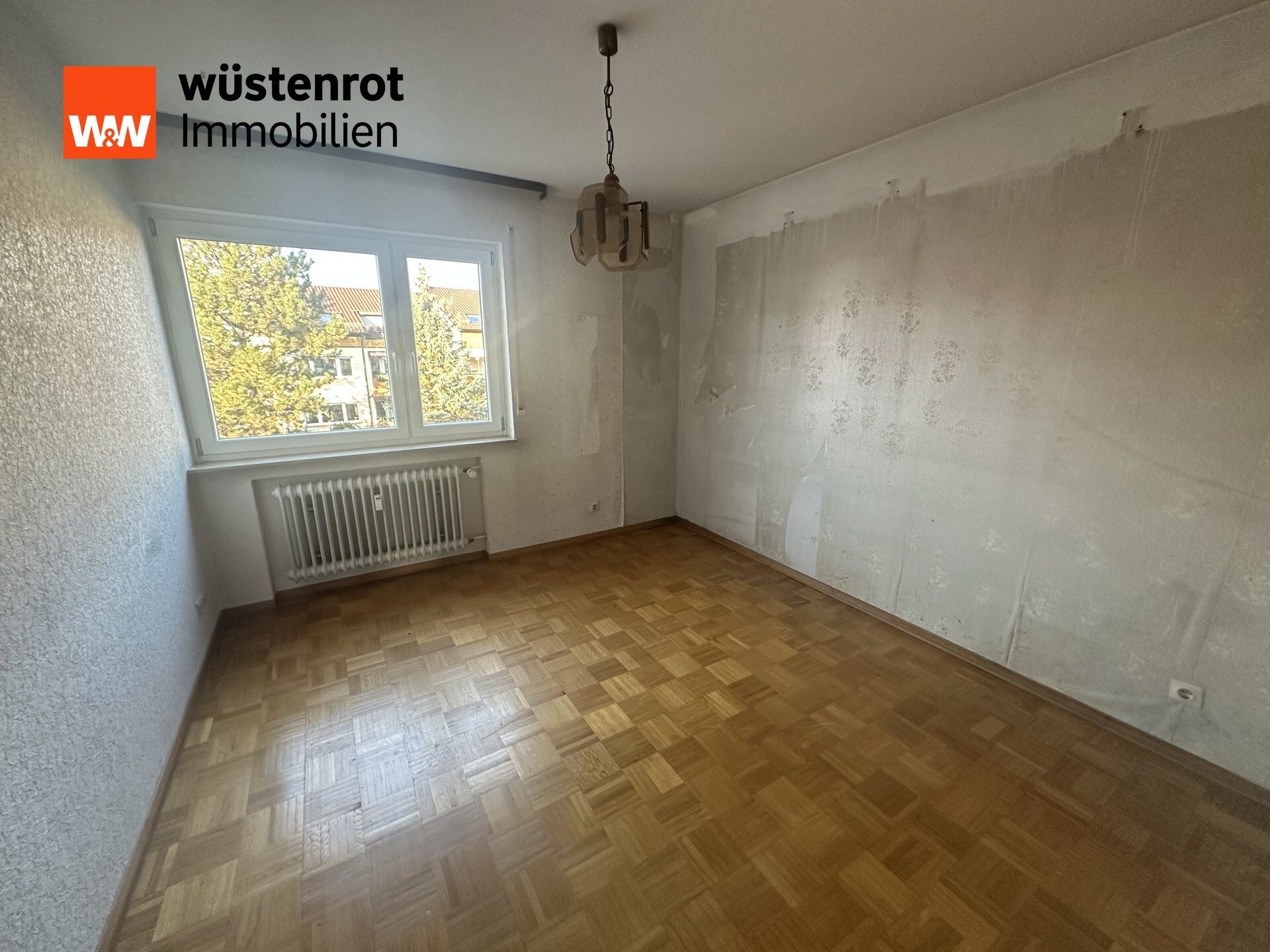 Immobilienangebot - Stuttgart / Weilimdorf - Alle - Schöne 3,5-Zimmerwohnung mit Balkon, Garage und Stellplatz in begehrter Lage von S-Weilimdorf