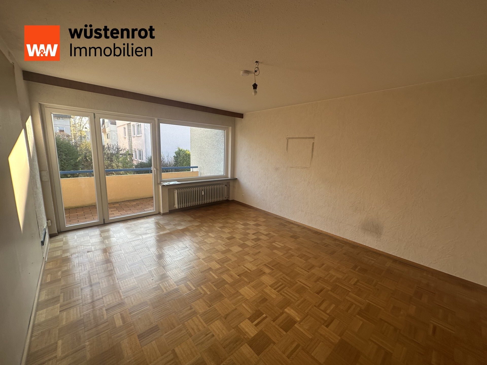 Immobilienangebot - Stuttgart / Weilimdorf - Alle - Schöne 3,5-Zimmerwohnung mit Balkon, Garage und Stellplatz in begehrter Lage von S-Weilimdorf