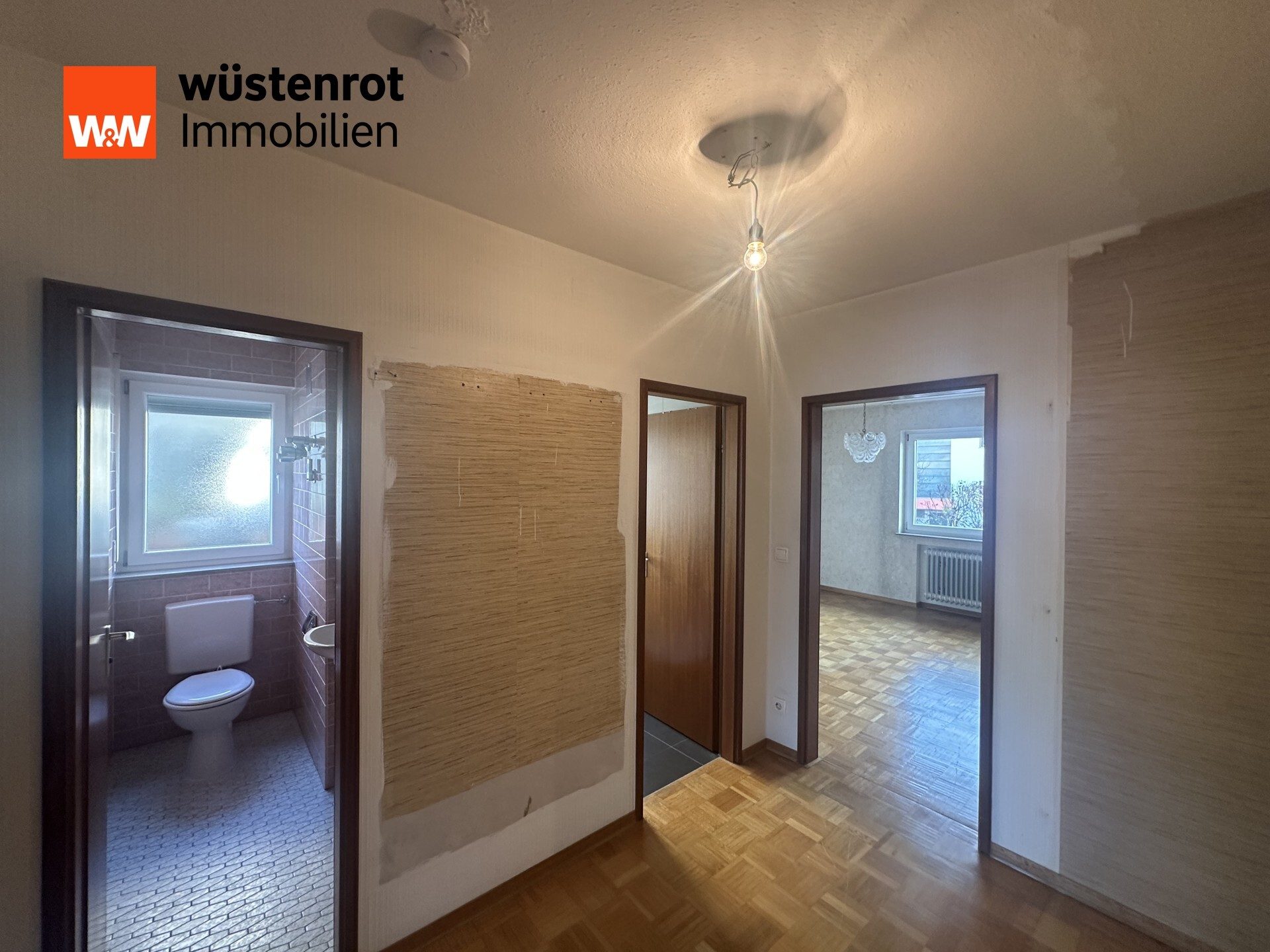 Immobilienangebot - Stuttgart / Weilimdorf - Alle - Schöne 3,5-Zimmerwohnung mit Balkon, Garage und Stellplatz in begehrter Lage von S-Weilimdorf