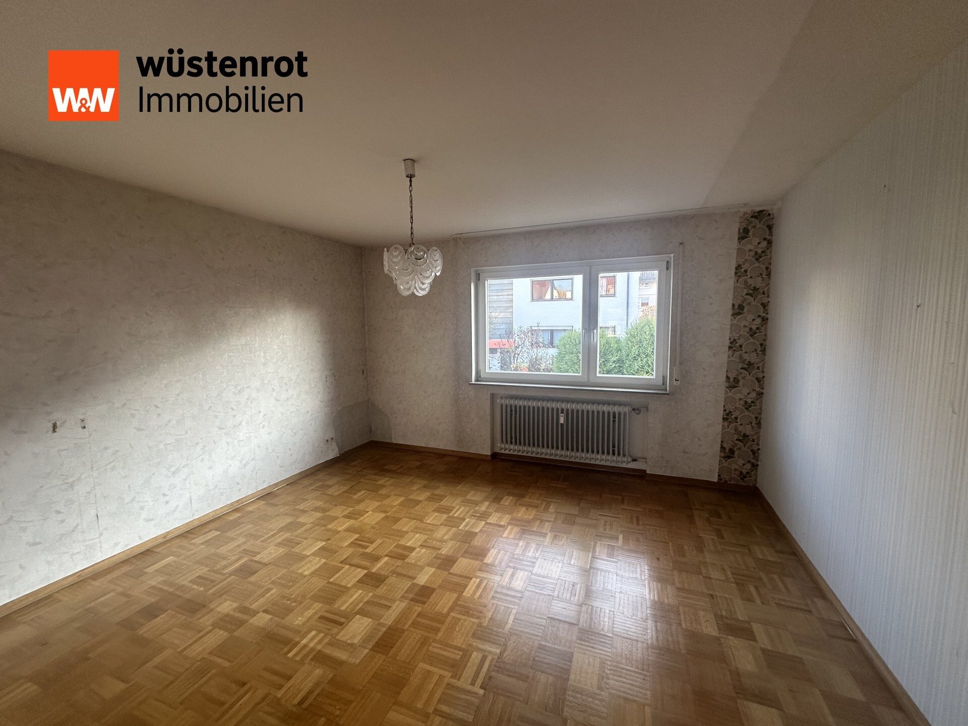 Immobilienangebot - Stuttgart / Weilimdorf - Alle - Schöne 3,5-Zimmerwohnung mit Balkon, Garage und Stellplatz in begehrter Lage von S-Weilimdorf