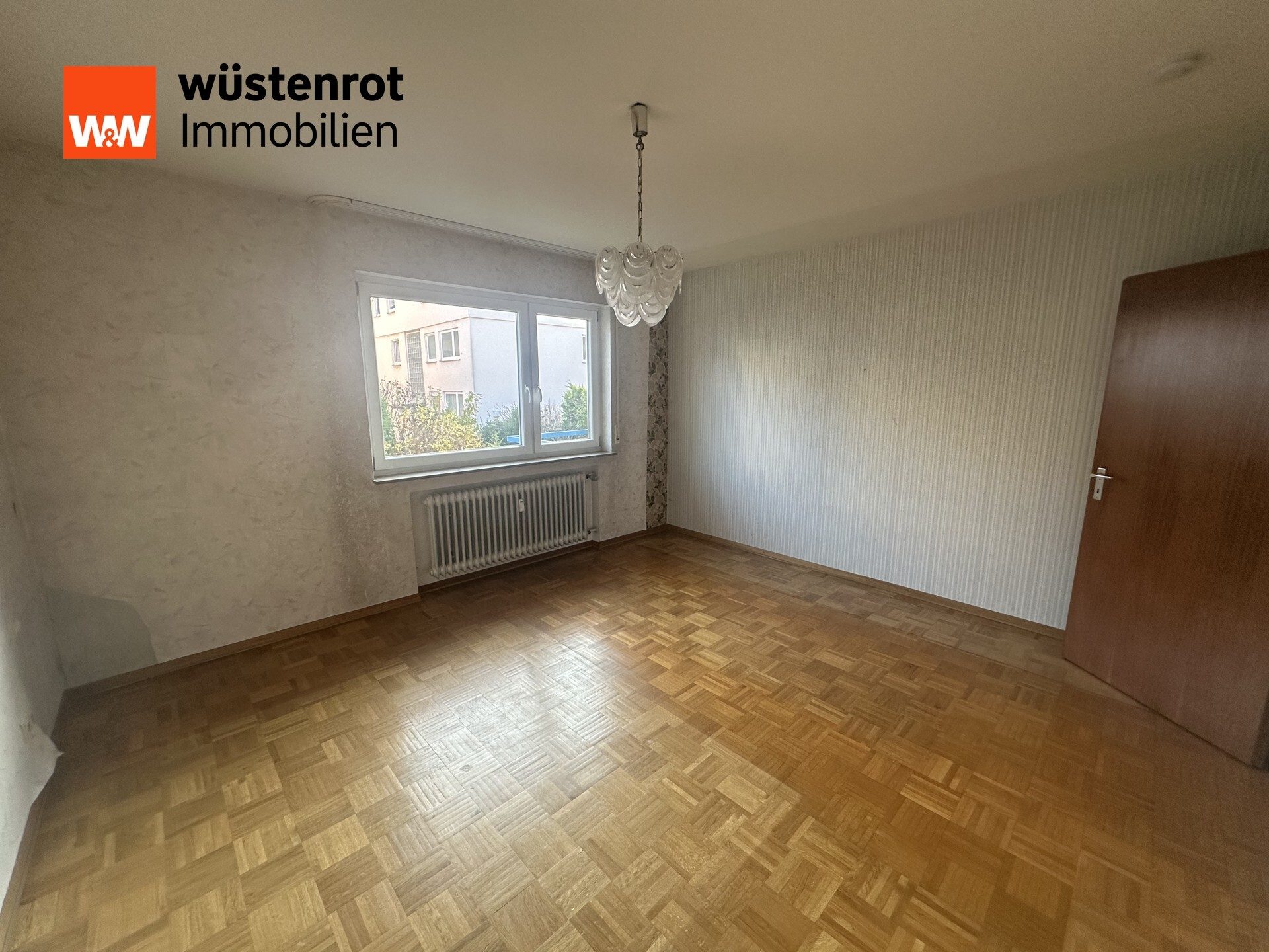 Immobilienangebot - Stuttgart / Weilimdorf - Alle - Schöne 3,5-Zimmerwohnung mit Balkon, Garage und Stellplatz in begehrter Lage von S-Weilimdorf