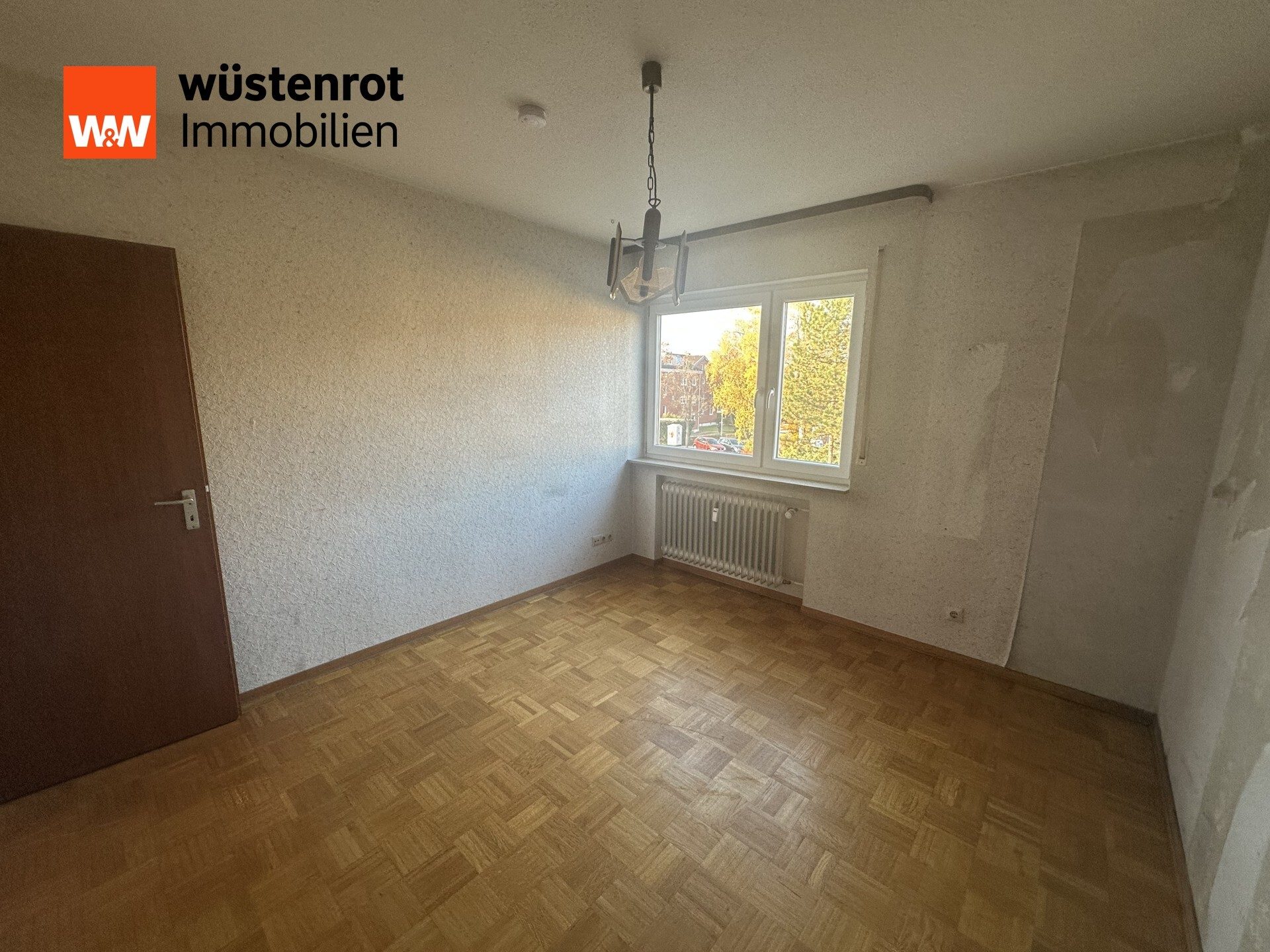 Immobilienangebot - Stuttgart / Weilimdorf - Alle - Schöne 3,5-Zimmerwohnung mit Balkon, Garage und Stellplatz in begehrter Lage von S-Weilimdorf