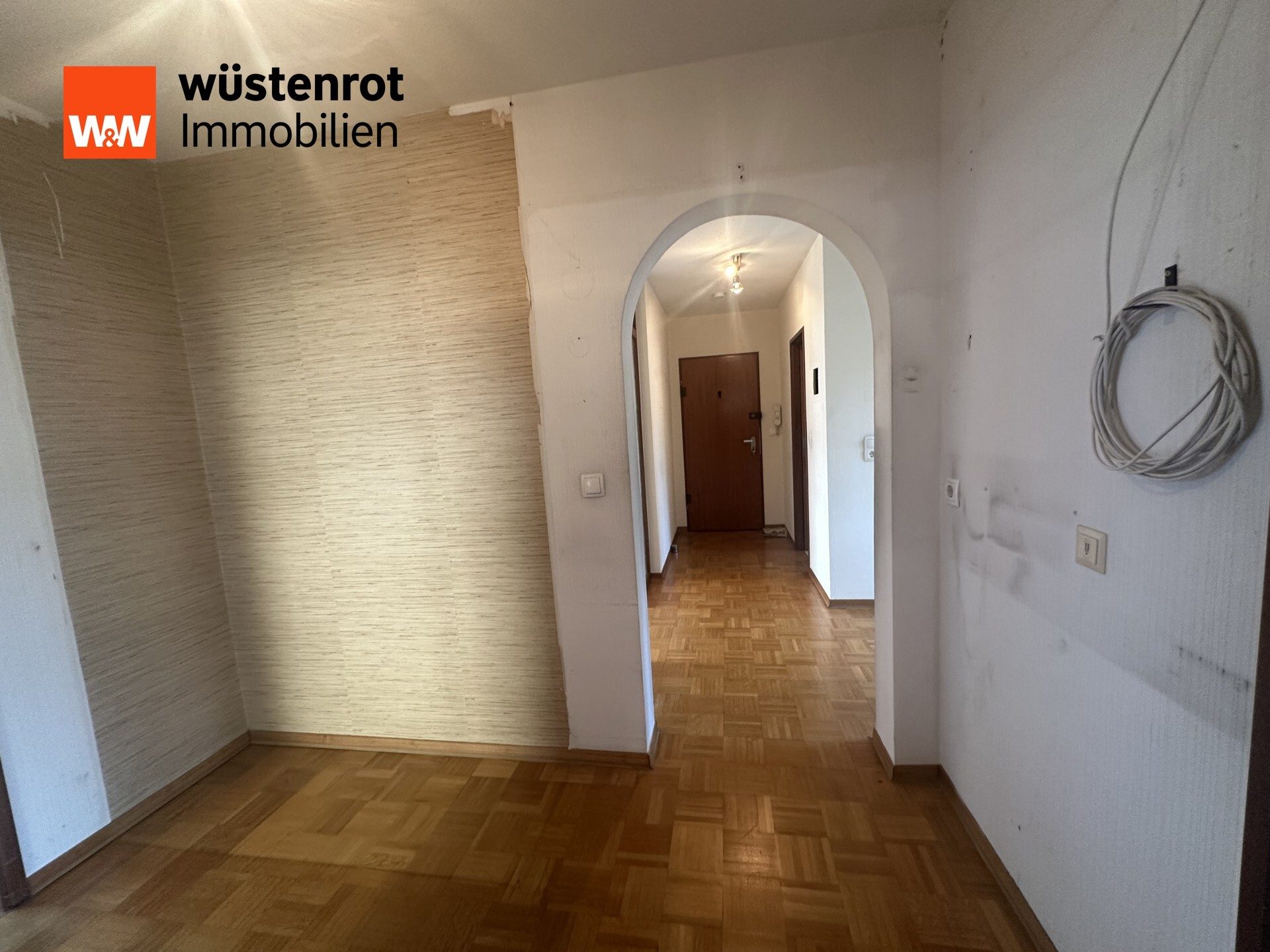 Immobilienangebot - Stuttgart / Weilimdorf - Alle - Schöne 3,5-Zimmerwohnung mit Balkon, Garage und Stellplatz in begehrter Lage von S-Weilimdorf