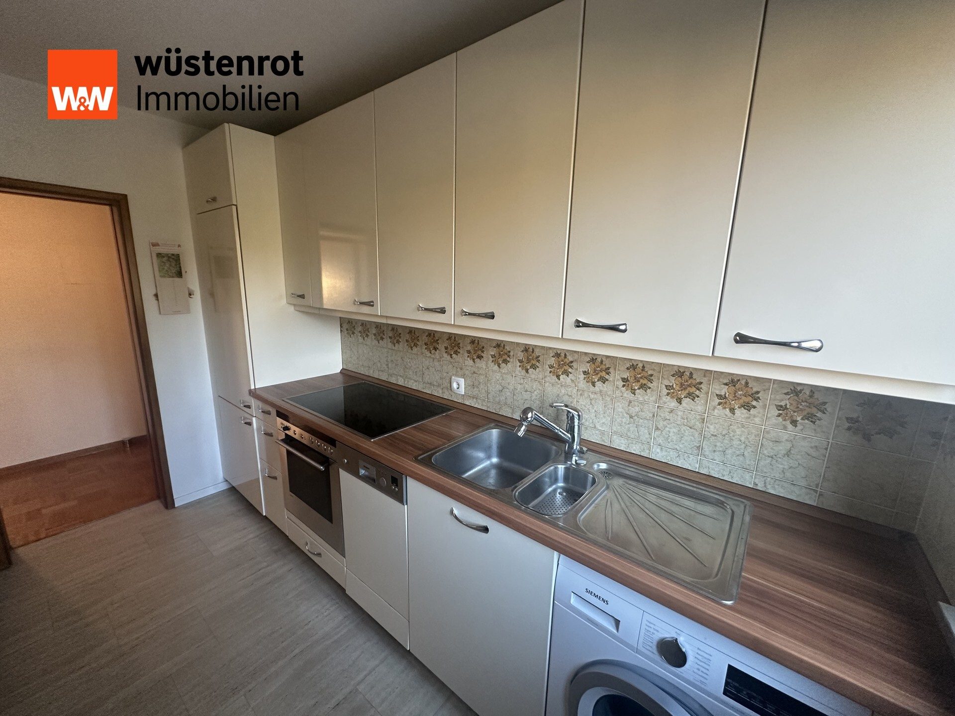 Immobilienangebot - Stuttgart / Weilimdorf - Alle - Schöne 3,5-Zimmerwohnung mit Balkon, Garage und Stellplatz in begehrter Lage von S-Weilimdorf
