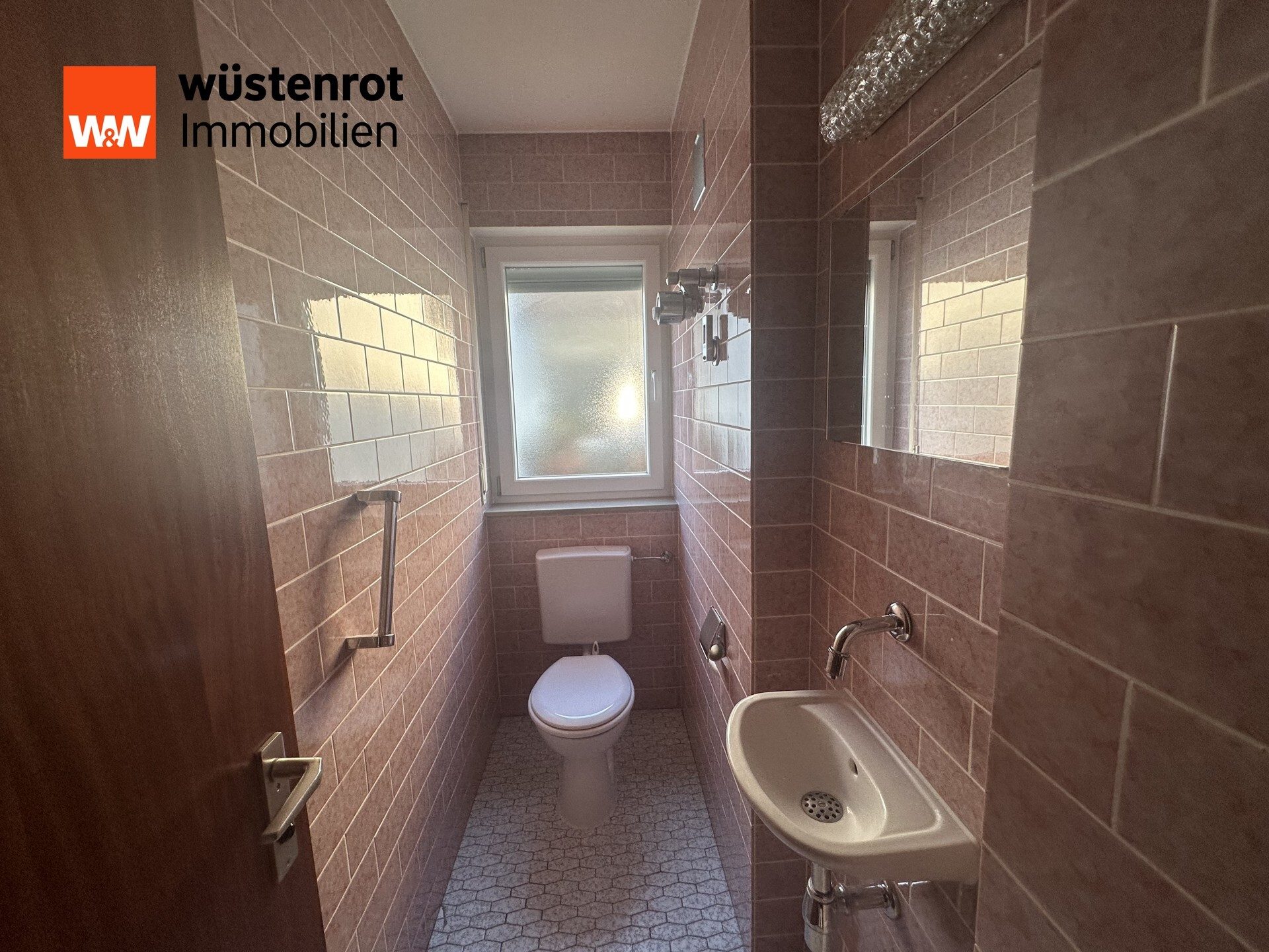 Immobilienangebot - Stuttgart / Weilimdorf - Alle - Schöne 3,5-Zimmerwohnung mit Balkon, Garage und Stellplatz in begehrter Lage von S-Weilimdorf