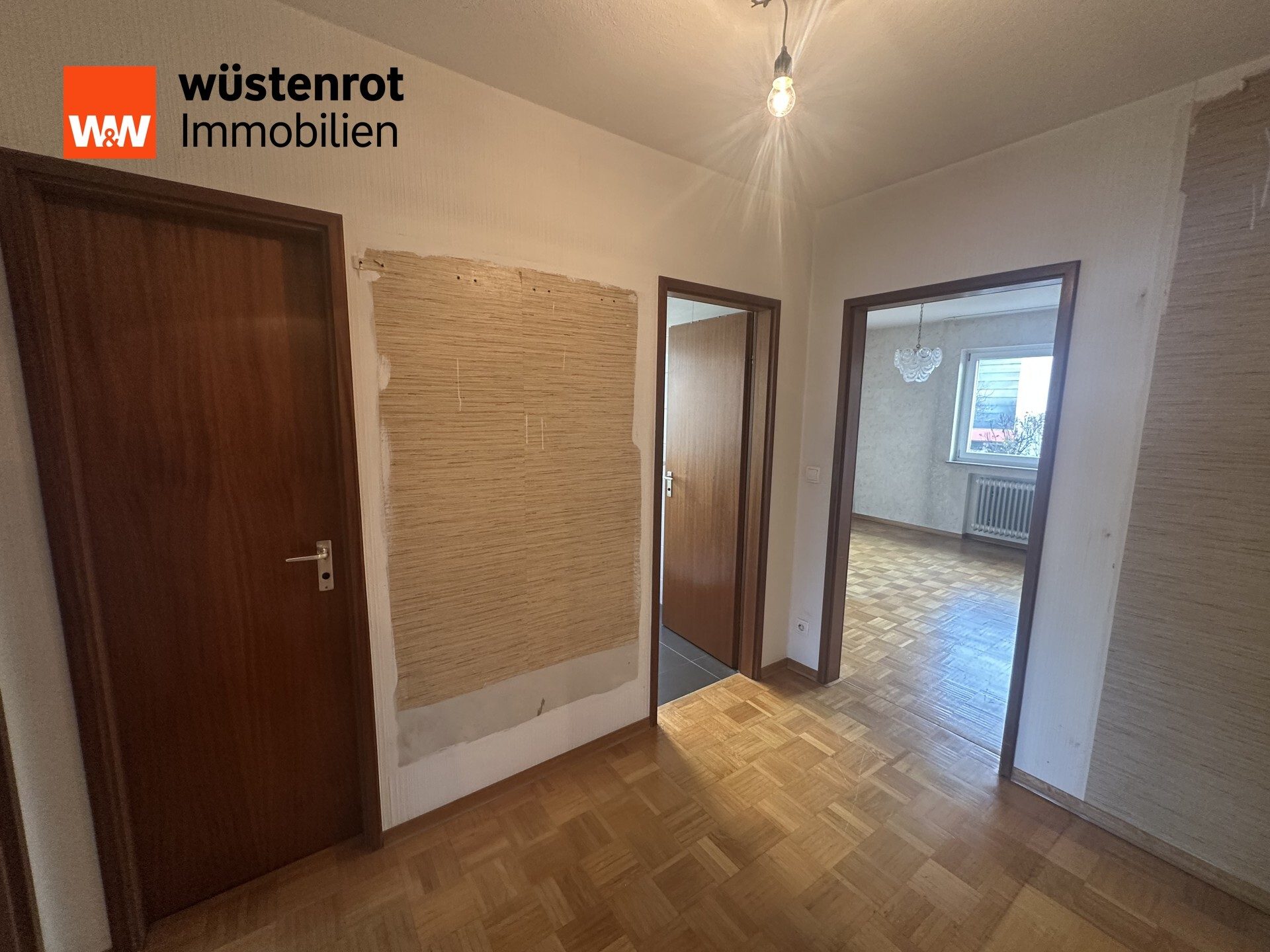 Immobilienangebot - Stuttgart / Weilimdorf - Alle - Schöne 3,5-Zimmerwohnung mit Balkon, Garage und Stellplatz in begehrter Lage von S-Weilimdorf
