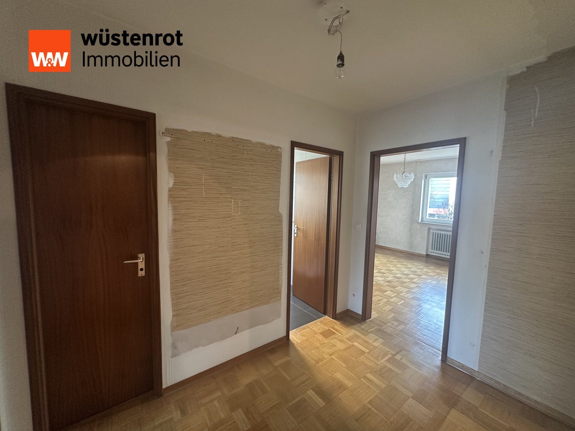 Immobilienangebot - Stuttgart / Weilimdorf - Alle - Schöne 3,5-Zimmerwohnung mit Balkon, Garage und Stellplatz in begehrter Lage von S-Weilimdorf