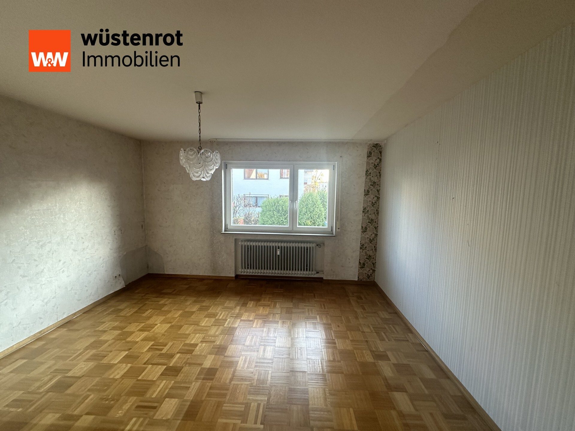 Immobilienangebot - Stuttgart / Weilimdorf - Alle - Schöne 3,5-Zimmerwohnung mit Balkon, Garage und Stellplatz in begehrter Lage von S-Weilimdorf