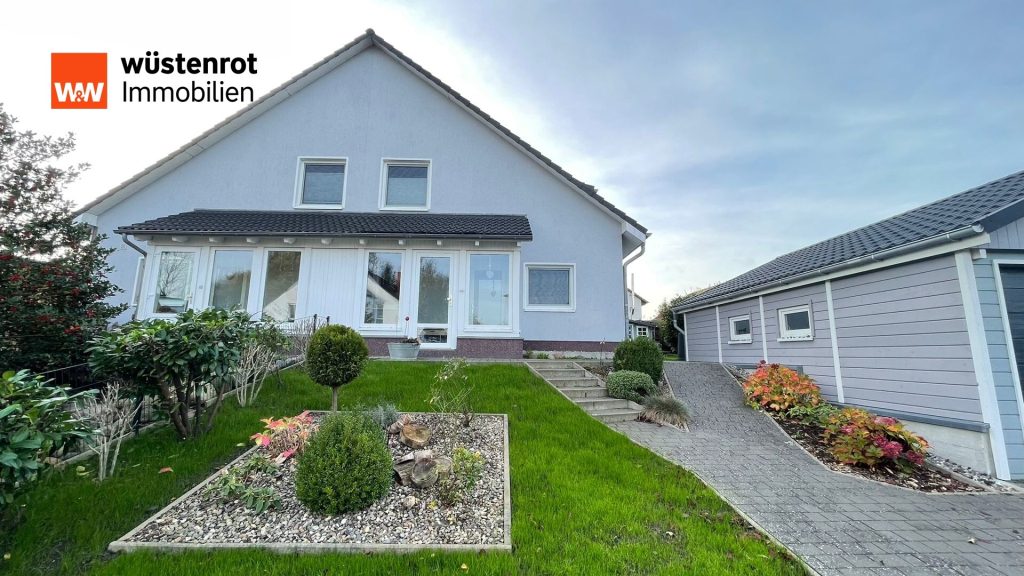 Immobilienangebot - Prohn - Alle - Ihr neues Zuhause in Prohn: Gepflegte Doppelhaushälfte mit Garten und Doppelgarage