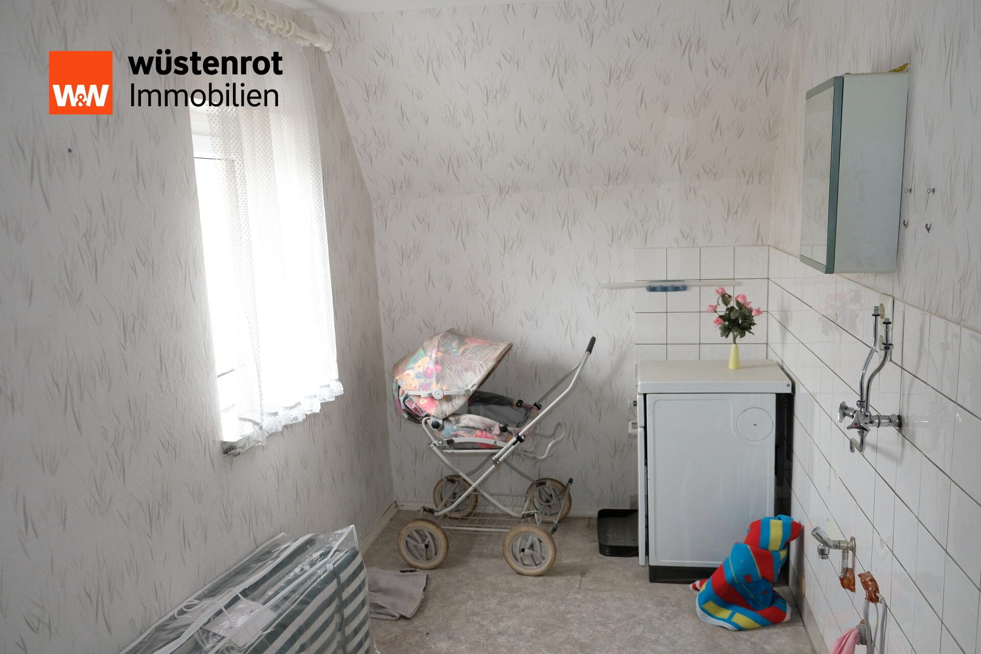 Immobilienangebot - Mülsen / Mülsen Sankt Niclas - Alle - Charmantes Einfamilienhaus mit Nebengebäude im Herzen von Sankt Niclas
