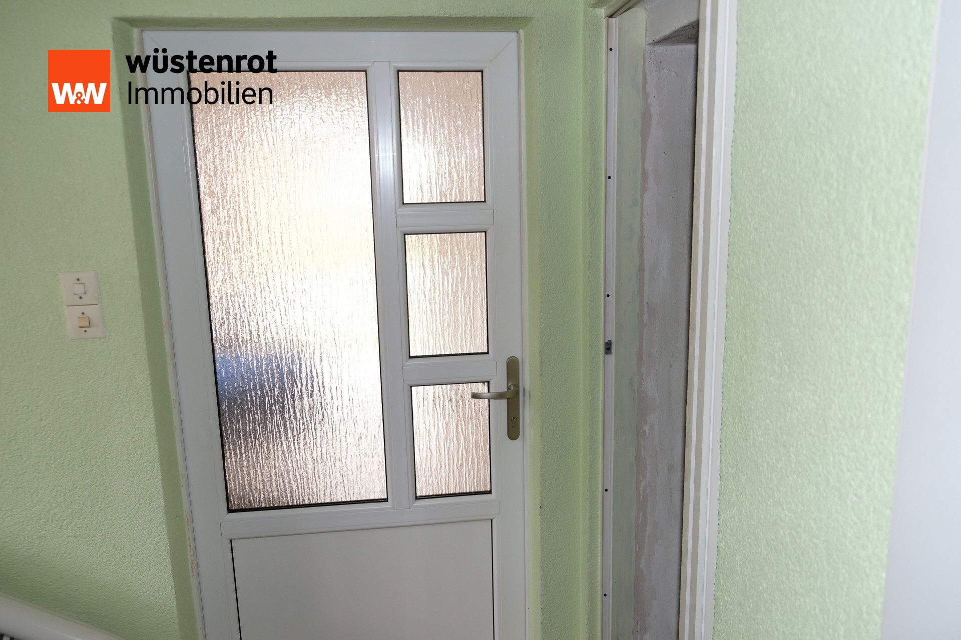 Immobilienangebot - Mülsen / Mülsen Sankt Niclas - Alle - Charmantes Einfamilienhaus mit Nebengebäude im Herzen von Sankt Niclas