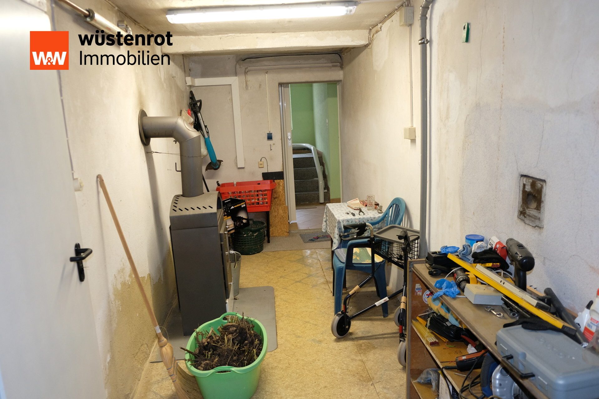 Immobilienangebot - Mülsen / Mülsen Sankt Niclas - Alle - Charmantes Einfamilienhaus mit Nebengebäude im Herzen von Sankt Niclas