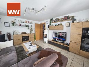 Immobilienangebot - Gosheim - Alle - Kapitalanleger aufgepasst!
Genial geschnittene und wundervoll modernisierte Dreizimmerwohnung.