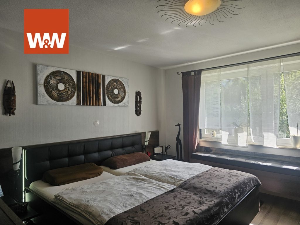 Immobilienangebot - Gosheim - Alle - Kapitalanleger aufgepasst!
Genial geschnittene und wundervoll modernisierte Dreizimmerwohnung.
