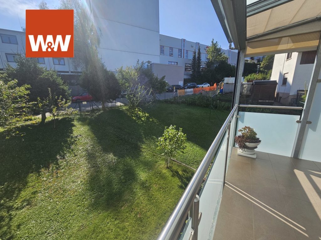 Immobilienangebot - Gosheim - Alle - Kapitalanleger aufgepasst!
Genial geschnittene und wundervoll modernisierte Dreizimmerwohnung.