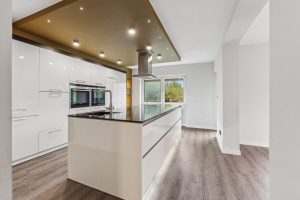 Immobilienangebot - Diespeck - Alle - Sofort bezugsfrei: 

Modernisiertes Zweifamilienhaus auf herrlich großem Grundstück in Diespeck