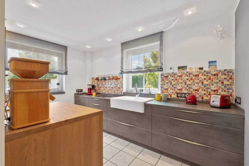 Immobilienangebot - Langenfeld - Alle - Reserviert: Mit 3D und Video: Ihr neues Familienparadies in Langenfeld: Stilvolles Einfamilienhaus mit Wellnessoase & Garten