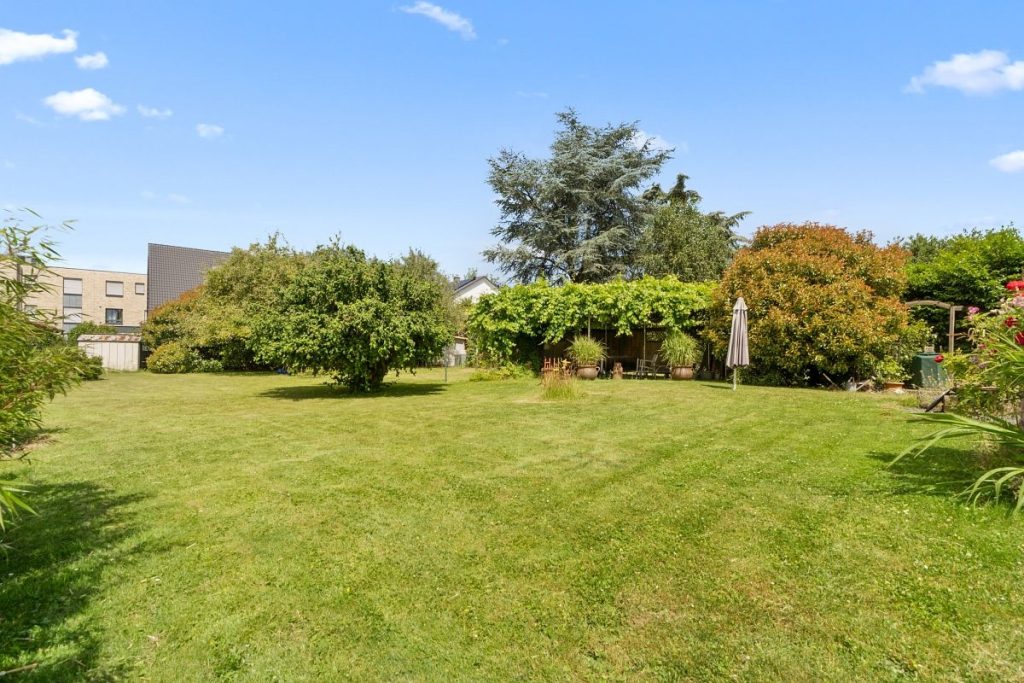 Immobilienangebot - Langenfeld - Alle - Reserviert: Mit 3D und Video: Ihr neues Familienparadies in Langenfeld: Stilvolles Einfamilienhaus mit Wellnessoase & Garten