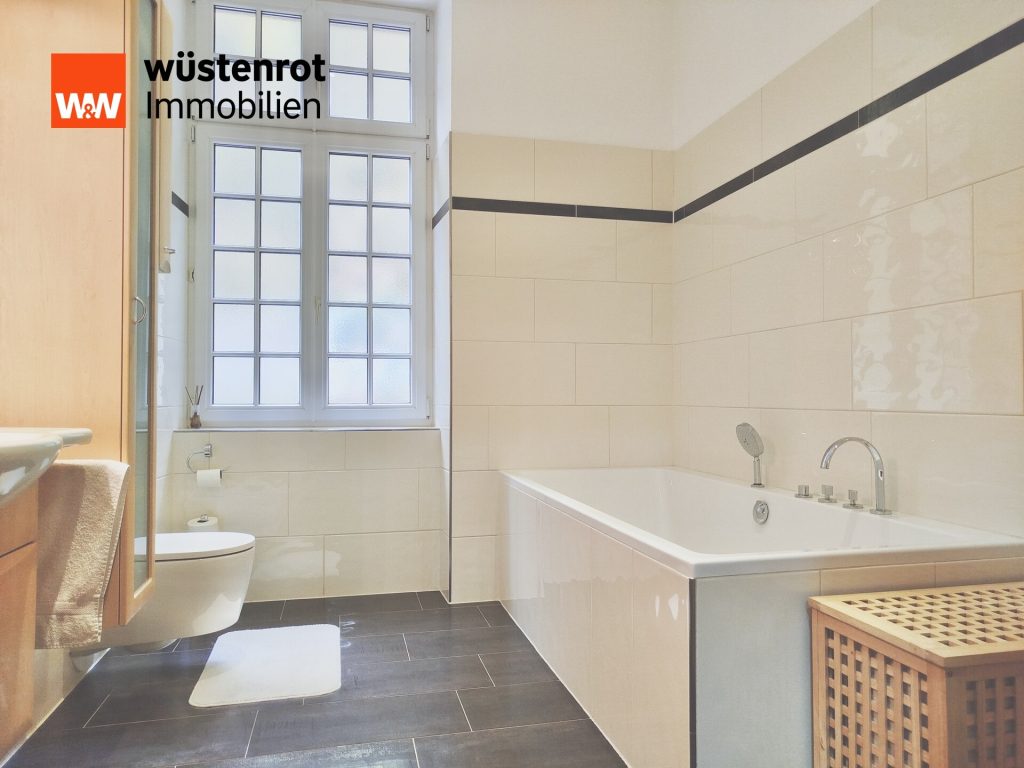 Immobilienangebot - Neustadt an der Weinstraße - Alle - Jugendstilvilla: Repräsentatives, kernsaniertes MFH mit 5 Wohneinheiten für Anleger o.  Selbstnutzer