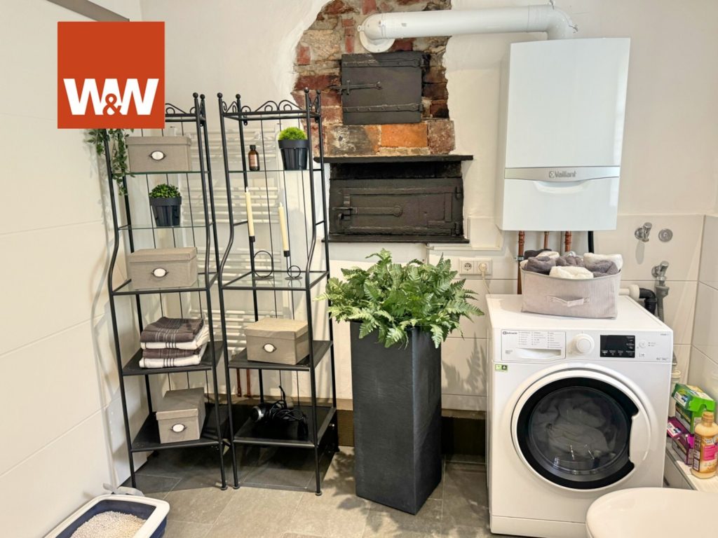 Immobilienangebot - Solingen / Gräfrath - Alle - Einzigartiges Zweifamilienhaus im Landschaftsschutzgebiet von Solingen Gräfrath mit Stall und Weideflächen