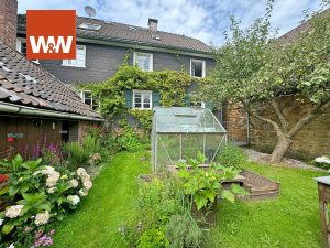 Immobilienangebot - Solingen / Gräfrath - Alle - Einzigartiges Zweifamilienhaus im Landschaftsschutzgebiet von Solingen Gräfrath mit Stall und Weideflächen