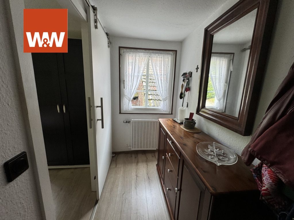 Immobilienangebot - Solingen / Gräfrath - Alle - Einzigartiges Zweifamilienhaus im Landschaftsschutzgebiet von Solingen Gräfrath mit Stall und Weideflächen