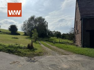 Immobilienangebot - Solingen / Gräfrath - Alle - Einzigartiges Zweifamilienhaus im Landschaftsschutzgebiet von Solingen Gräfrath mit Stall und Weideflächen