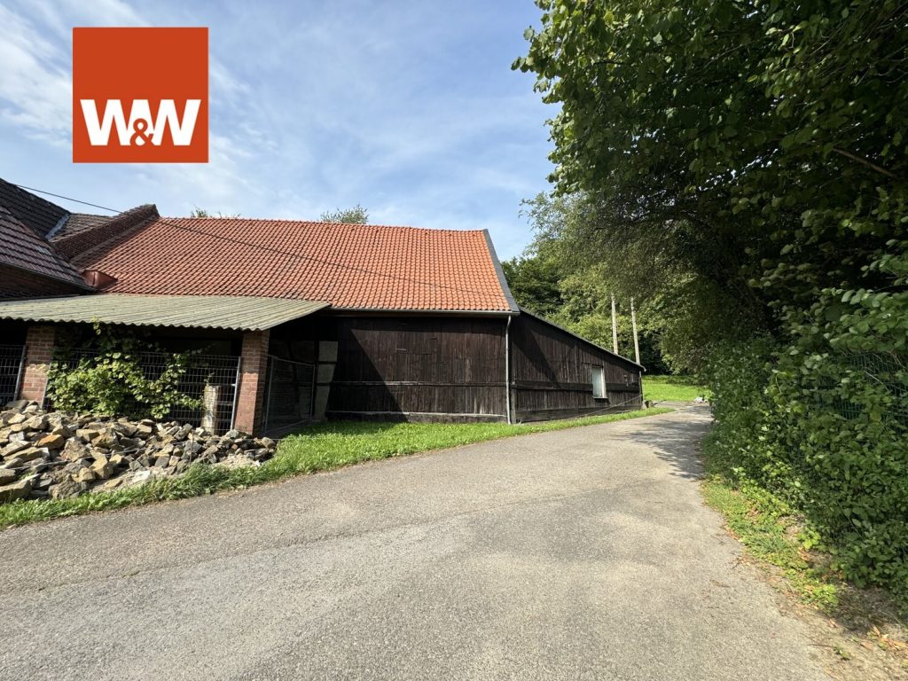 Immobilienangebot - Solingen / Gräfrath - Alle - Einzigartiges Zweifamilienhaus im Landschaftsschutzgebiet von Solingen Gräfrath mit Stall und Weideflächen