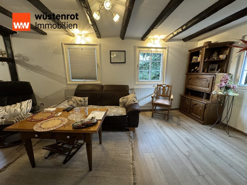 Immobilienangebot - Solingen / Gräfrath - Alle - Einzigartiges Zweifamilienhaus im Landschaftsschutzgebiet von Solingen Gräfrath mit Stall und Weideflächen