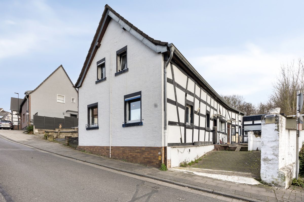 Immobilienangebot - Kerpen - Alle - Reserviert: Mit 3D: Historisches Fachwerkhaus nahe der Horremer Innenstadt in ruhiger Lage mit Einliegerwohnung