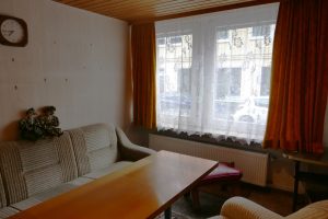 Immobilienangebot - Freudenstadt - Alle - Viel Platz auf kleinem Grundstück!
Einfamilienhaus im Zentrum von Freudenstadt in ruhiger Lage.