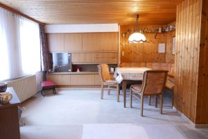 Immobilienangebot - Freudenstadt - Alle - Viel Platz auf kleinem Grundstück!
Einfamilienhaus im Zentrum von Freudenstadt in ruhiger Lage.