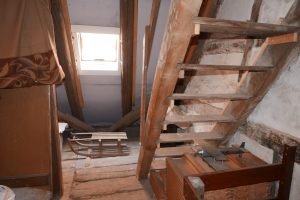 Immobilienangebot - Freudenstadt - Alle - Viel Platz auf kleinem Grundstück!
Einfamilienhaus im Zentrum von Freudenstadt in ruhiger Lage.