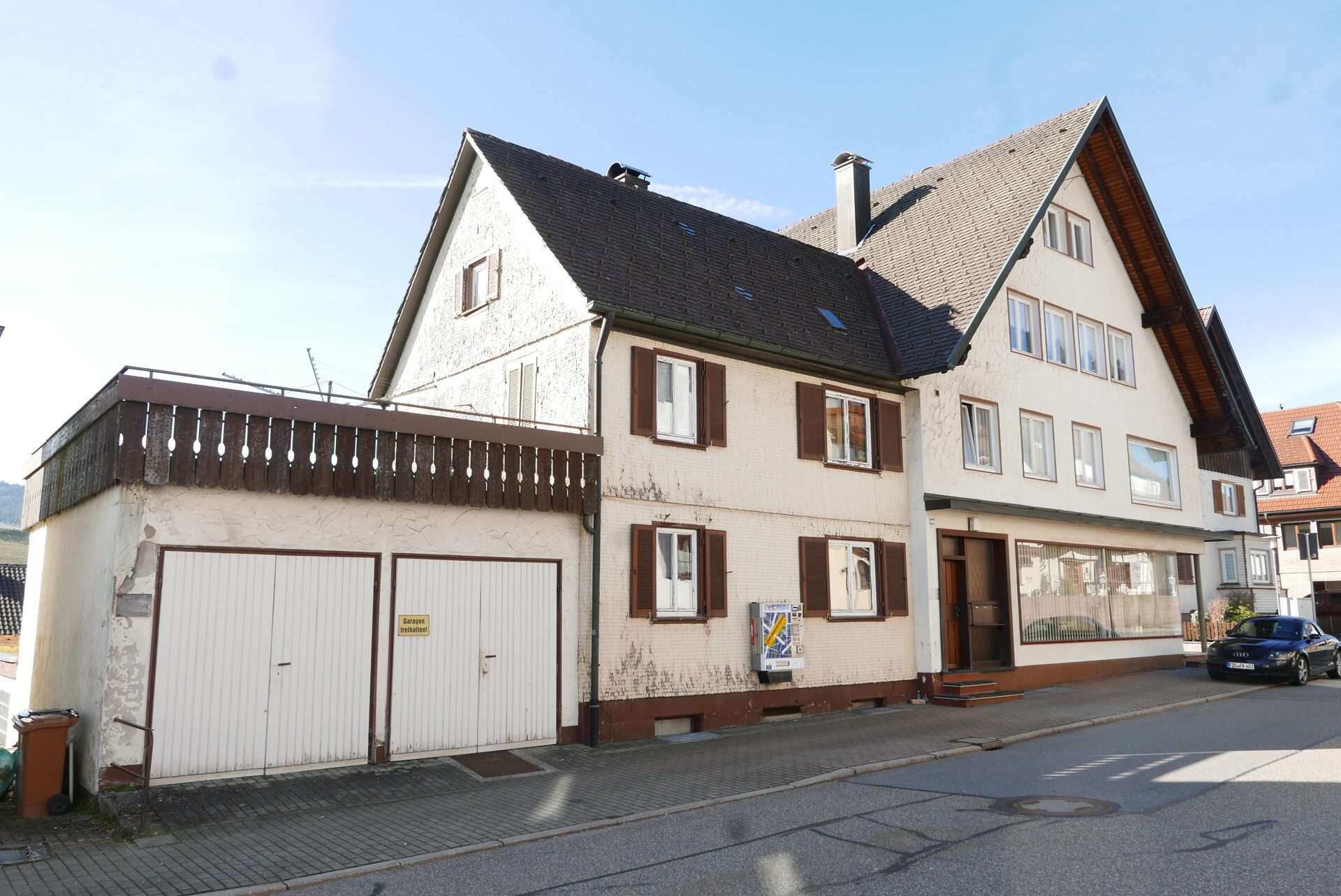 Immobilienangebot - Baiersbronn - Alle - Teilweise vermietetes MFH mit bestehender Schreinerei in Baiersbronn,             Grundstück: 1300m²