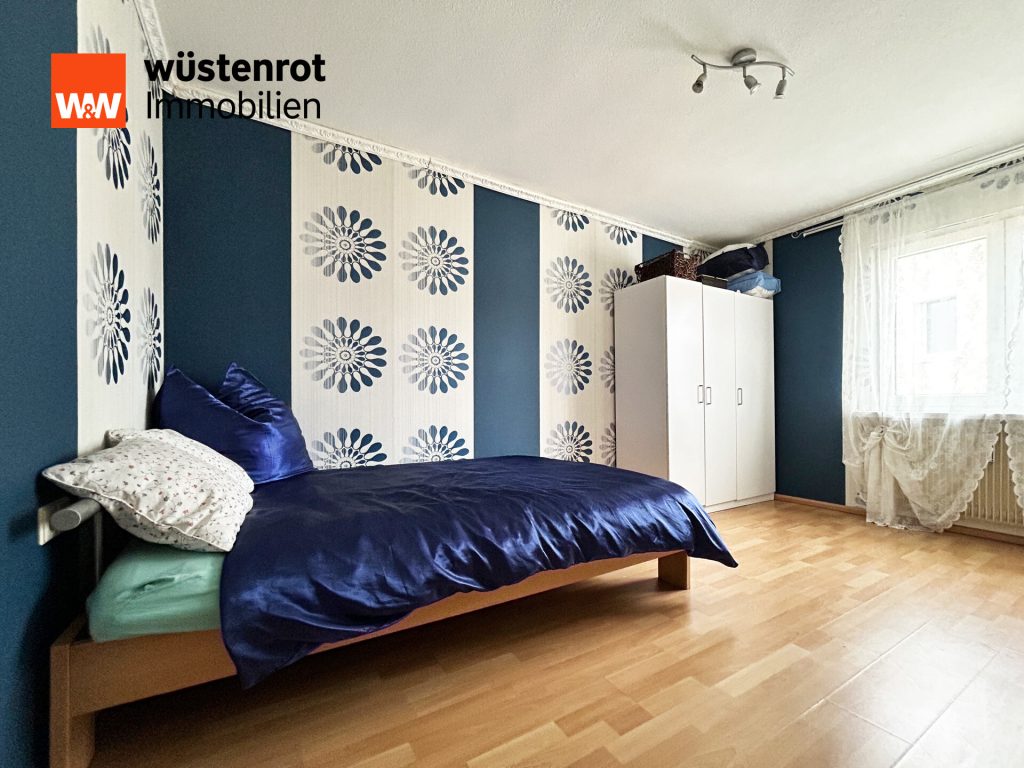Immobilienangebot - Villingen-Schwenningen in Schwenningen - Alle - Miete war gestern - jetzt ins Eigenheim.
4 elegante Zimmer auf 83 m². Großzügig
wohnen auf 2 Ebenen.