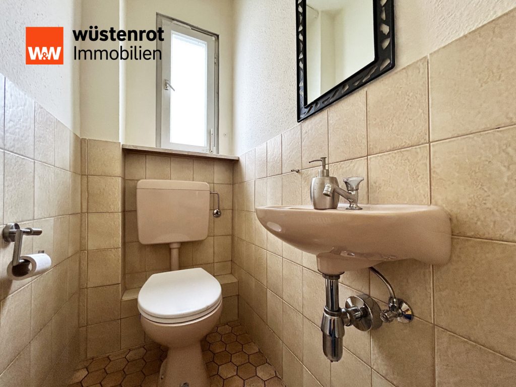 Immobilienangebot - Villingen-Schwenningen in Schwenningen - Alle - Miete war gestern - jetzt ins Eigenheim.
4 elegante Zimmer auf 83 m². Großzügig
wohnen auf 2 Ebenen.