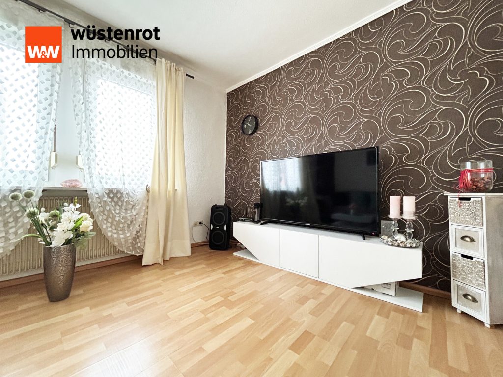 Immobilienangebot - Villingen-Schwenningen in Schwenningen - Alle - Miete war gestern - jetzt ins Eigenheim.
4 elegante Zimmer auf 83 m². Großzügig
wohnen auf 2 Ebenen.