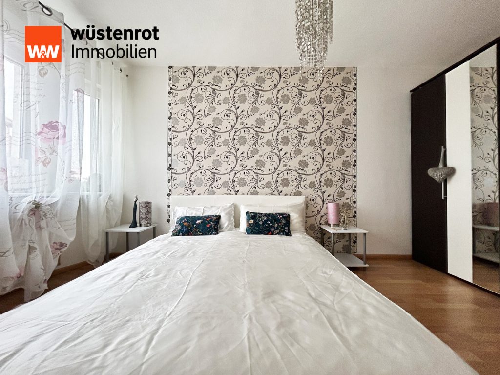 Immobilienangebot - Villingen-Schwenningen in Schwenningen - Alle - Miete war gestern - jetzt ins Eigenheim.
4 elegante Zimmer auf 83 m². Großzügig
wohnen auf 2 Ebenen.