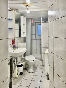 Immobilienangebot - Hohentengen - Alle - 2-Familienhaus mit Potenzial in zentraler Lage – Ideal für Kapitalanleger oder Handwerker